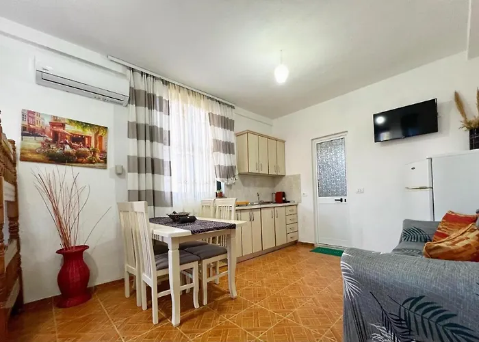 Joni's Apartament Spille