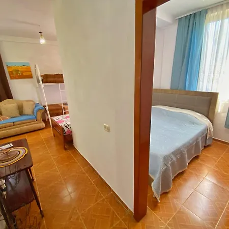 Joni's Apartament Spille